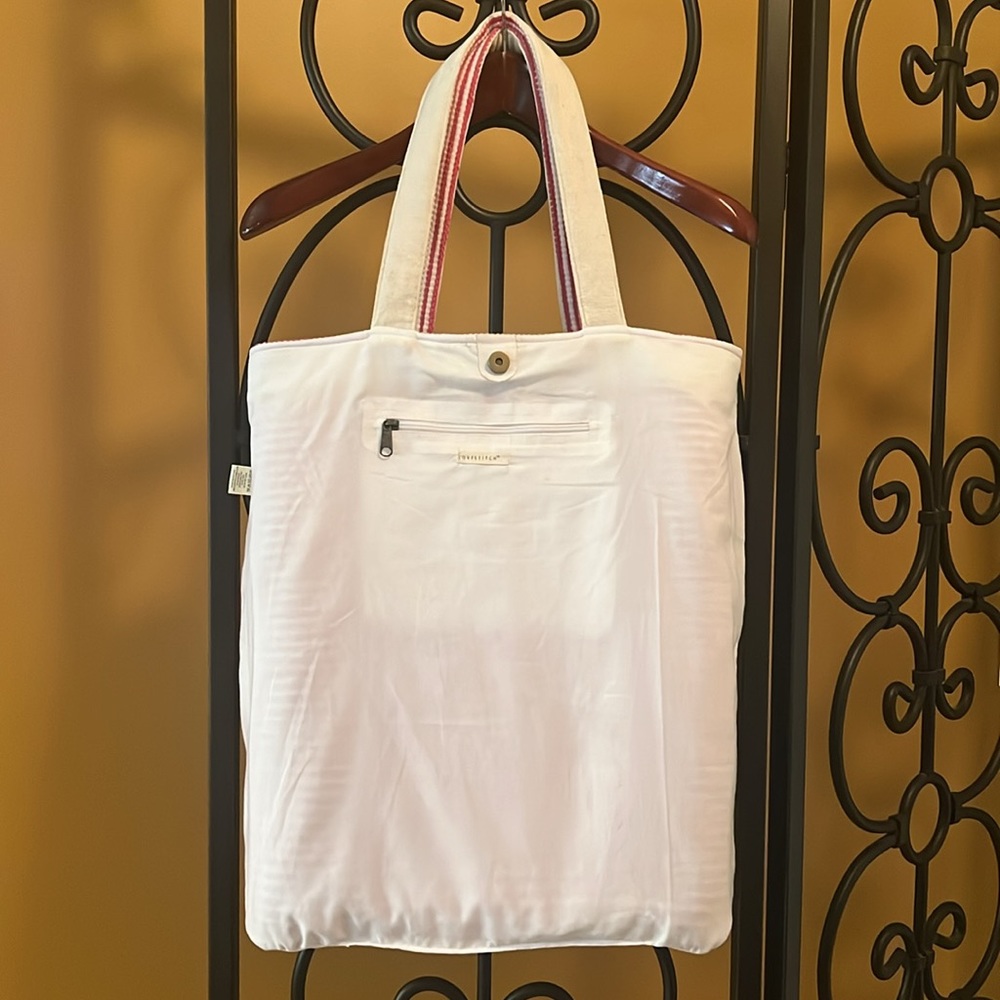 LOVESTITCH Cave Creek Tote - Picture 6 of 14